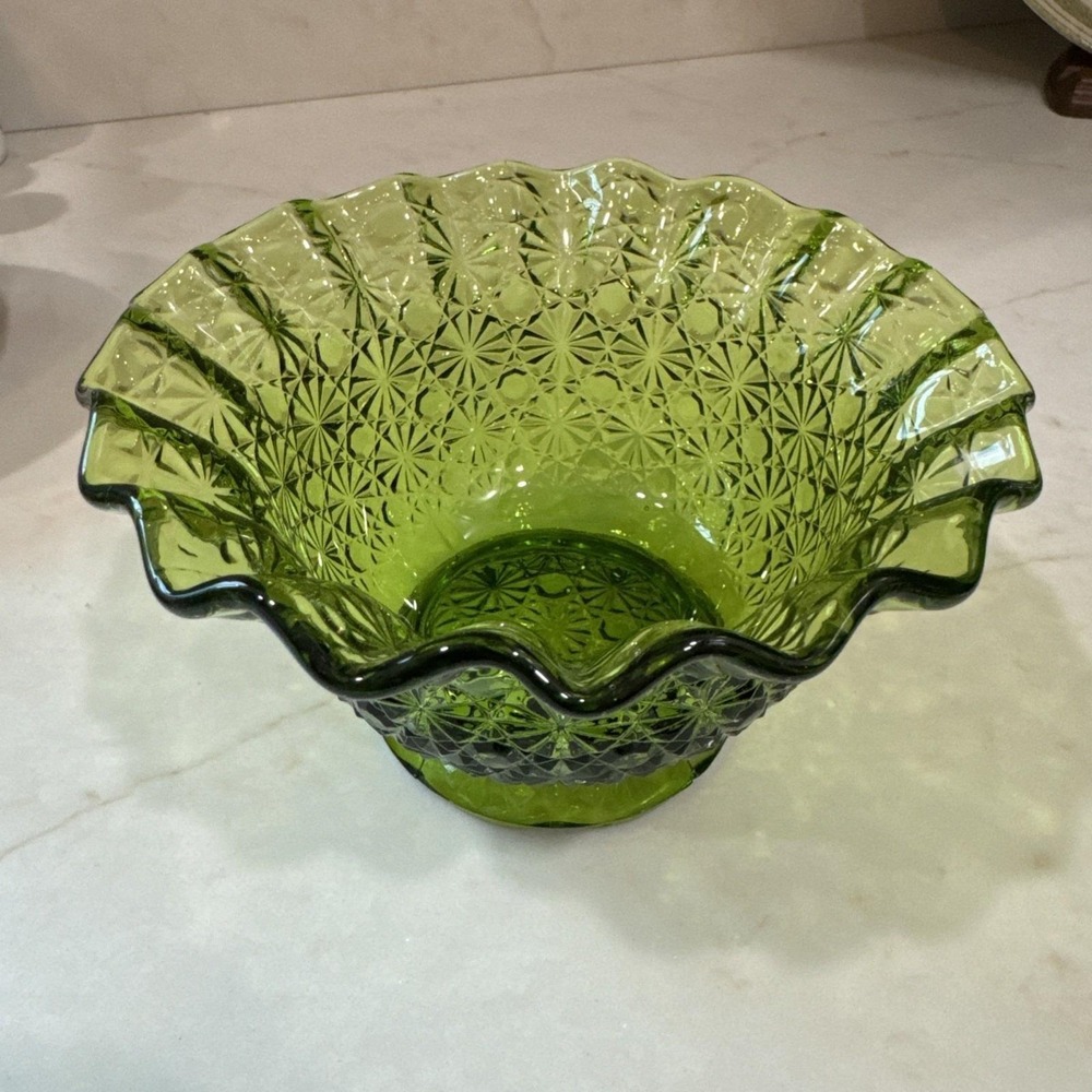 LE Smith Daisy Buttons Ruffled Edge Candy/Nut Bowl Green